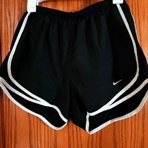 Nike Shorts Size M